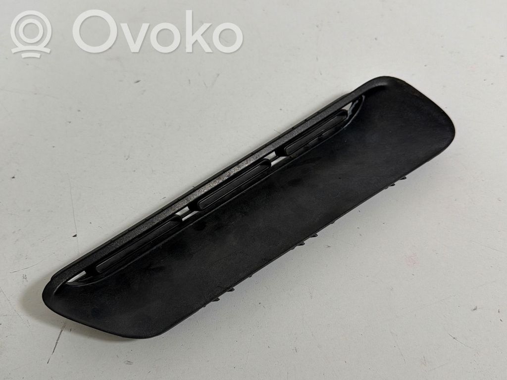 Dodge Challenger Etupuskurin alempi jäähdytinsäleikkö 