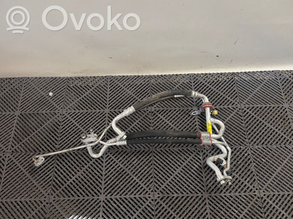 Tesla Model 3 Ilmastointilaitteen putki (A/C) 