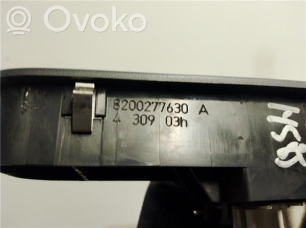 Electric window control switch   8200277630A
