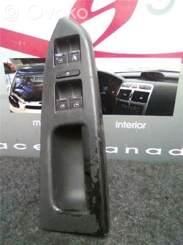 Volkswagen Touran I Electric window control switch 
