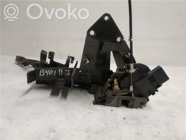 Ford Focus Priekšpusē slēdzene 