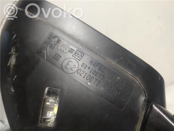Elektryczne lusterko boczne drzwi przednich   210077