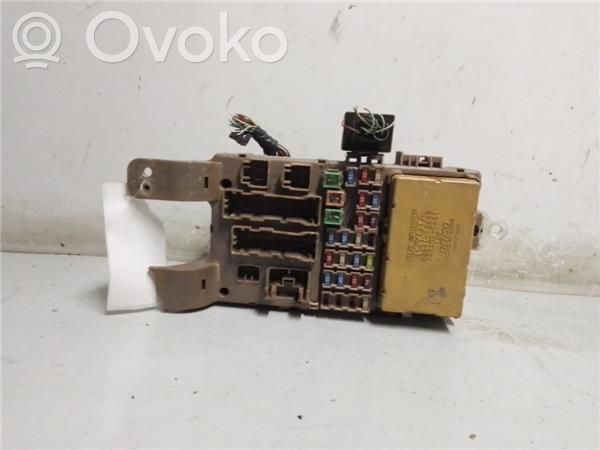 Módulo de fusible   8264113040