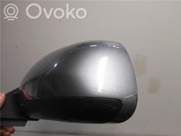 Audi A4 S4 B5 8D Front door electric wing mirror 