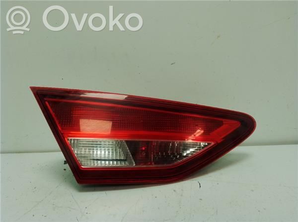 Seat Leon (5F) Takavalon polttimo 