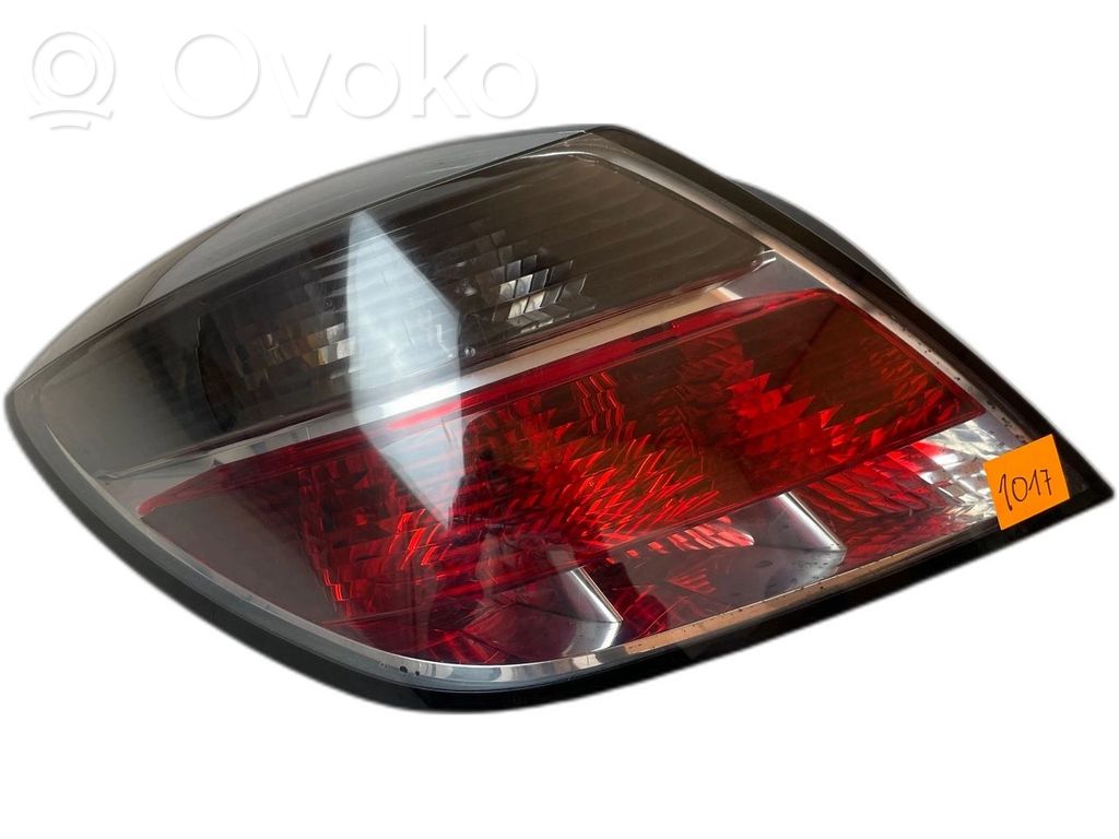 Takavalot   342691834LAMPATYL