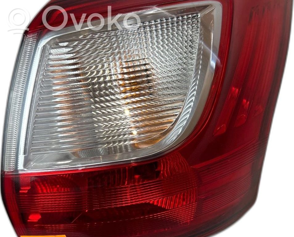 Ford Grand C-MAX Rear/tail lights 