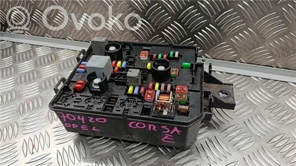 Fuse box set   39036047,39036047