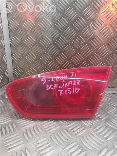 Rear/tail lights   1P0945094F,1P0945094F