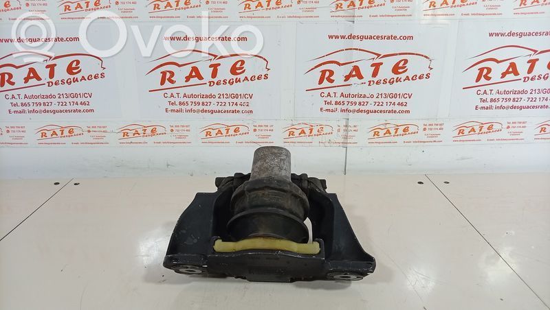 Volvo XC60 Engine mount bracket 
