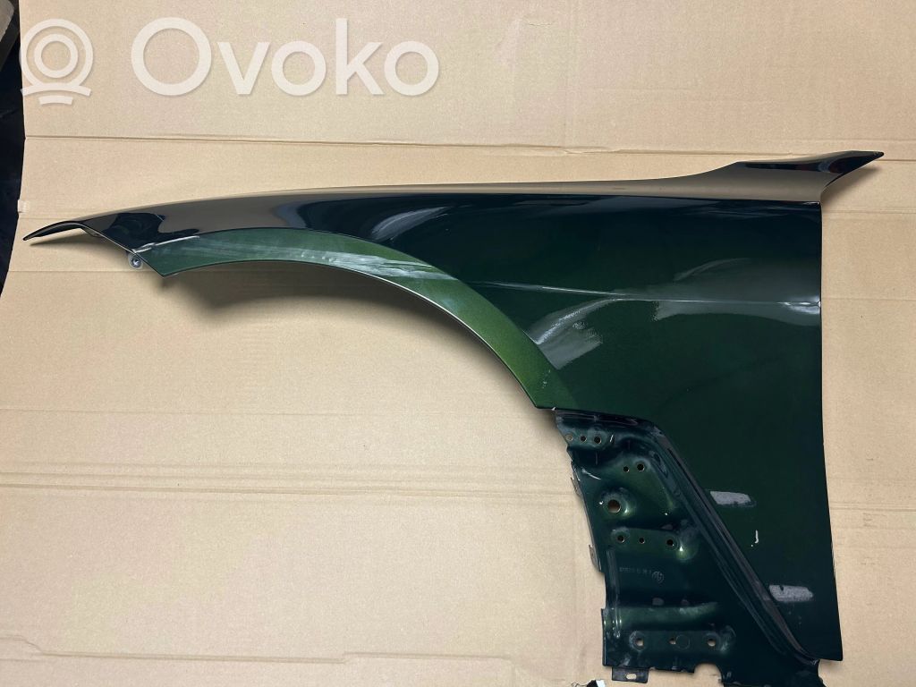 BMW i4 Sparnas 