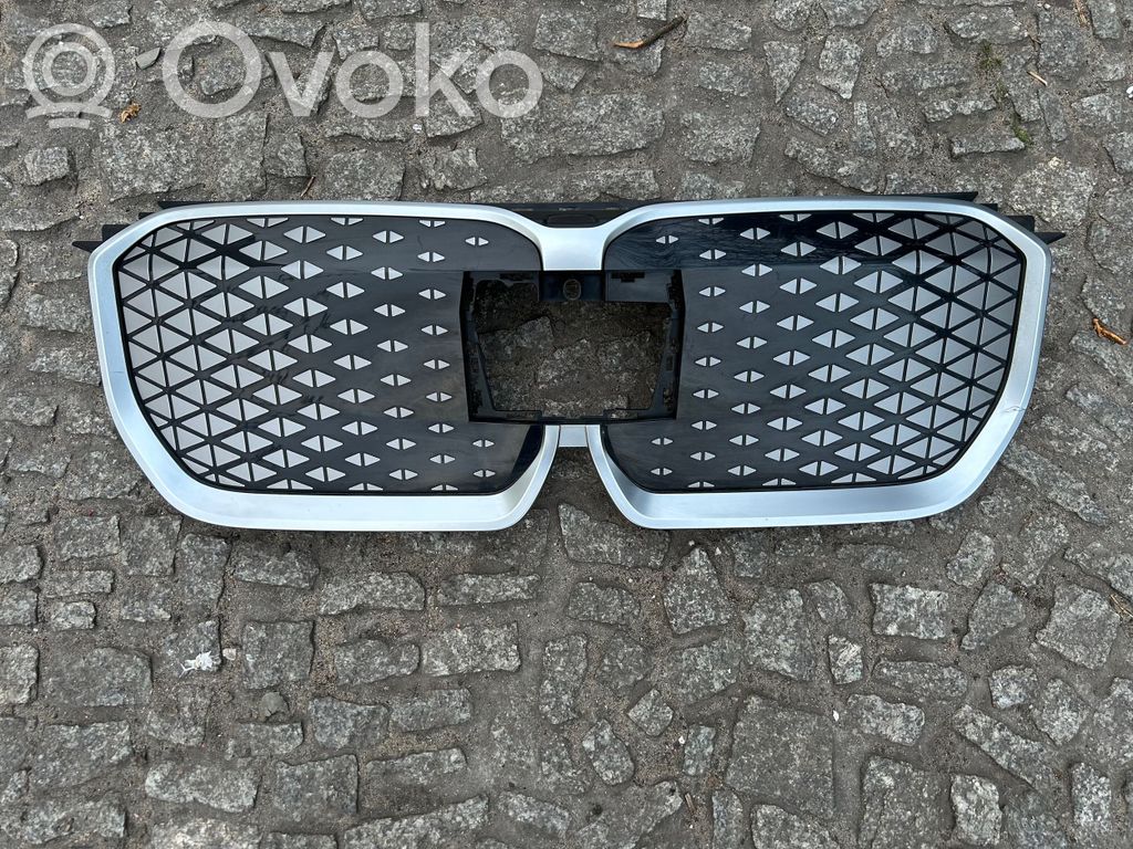 BMW X1 U11 Front grill 