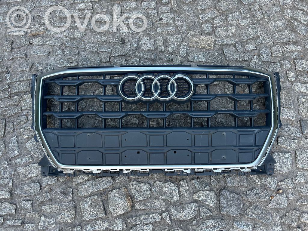 Audi Q2 - Etupuskurin ylempi jäähdytinsäleikkö 