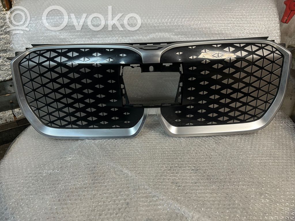 BMW X1 U11 Front grill 