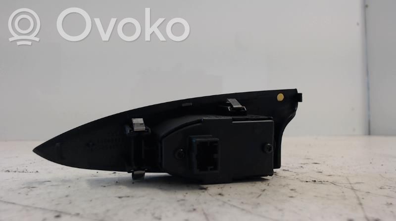 Alfa Romeo Giulietta Electric window control switch 