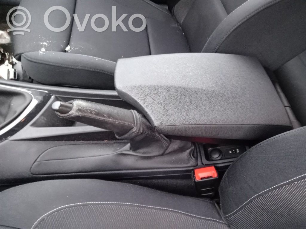 BMW 1 E81 E87 Sagtis diržo priekinė 