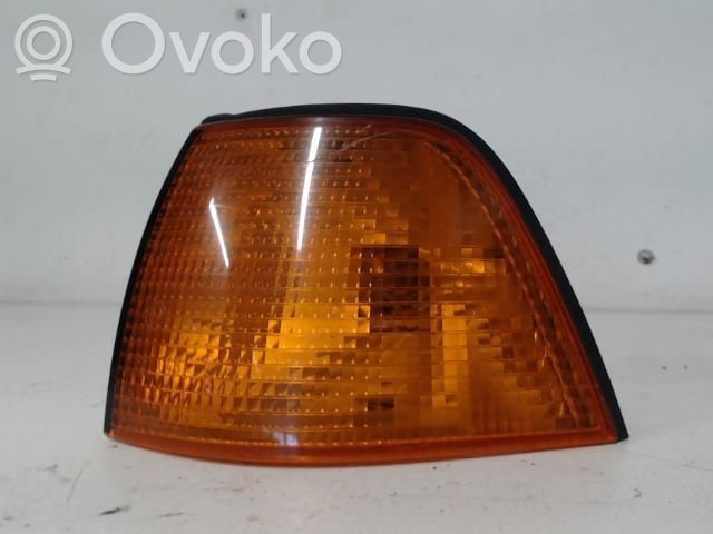 BMW 3 E36 Indicatore di direzione del parafango anteriore 