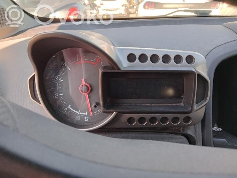 Chevrolet Aveo Vitezometru (grup de instrumente) 