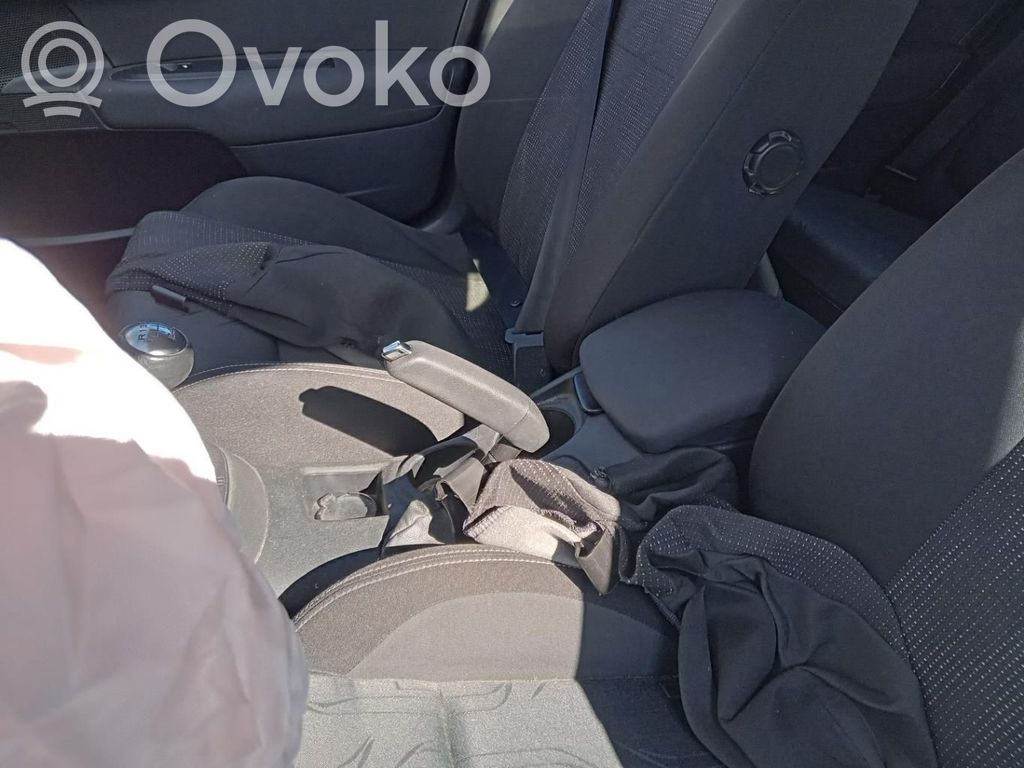 Citroen C4 II Reposabrazos 