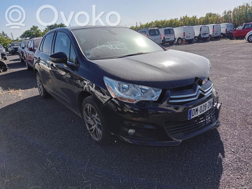 Citroen C4 II Etujarrusatula 