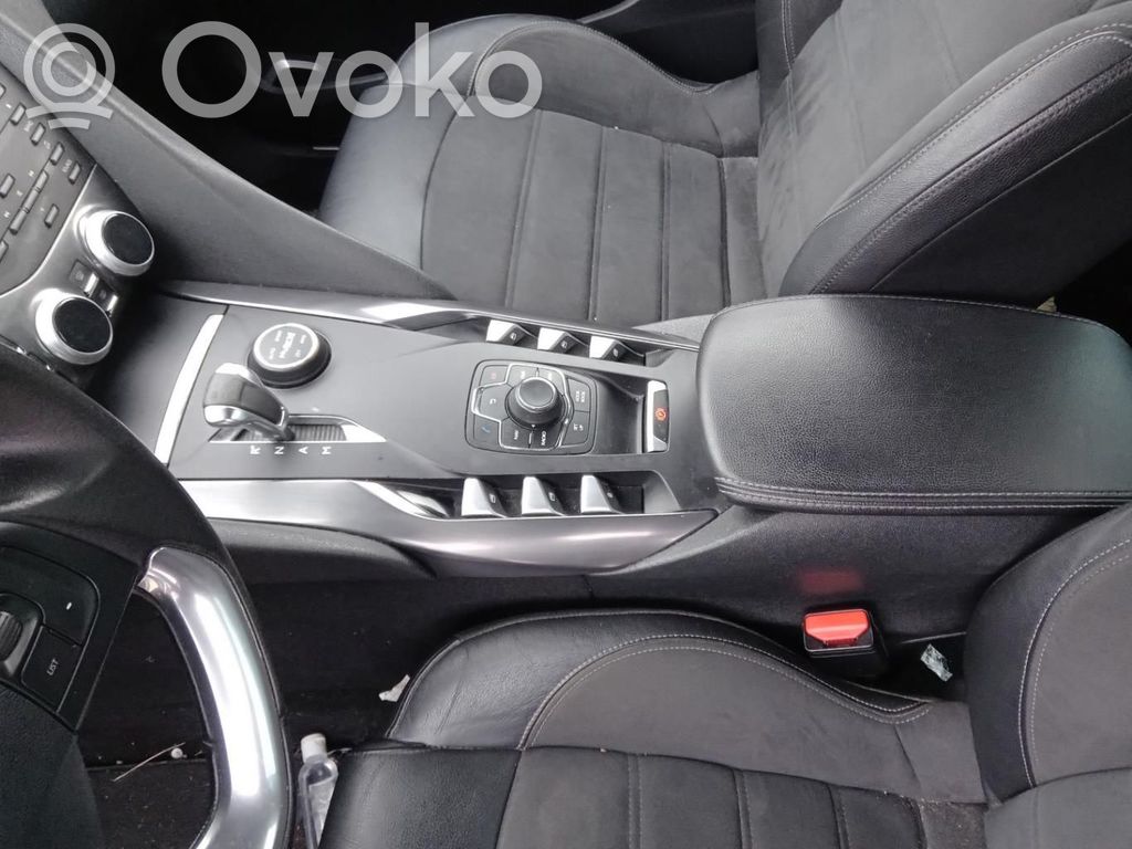Citroen DS5 Armrest 