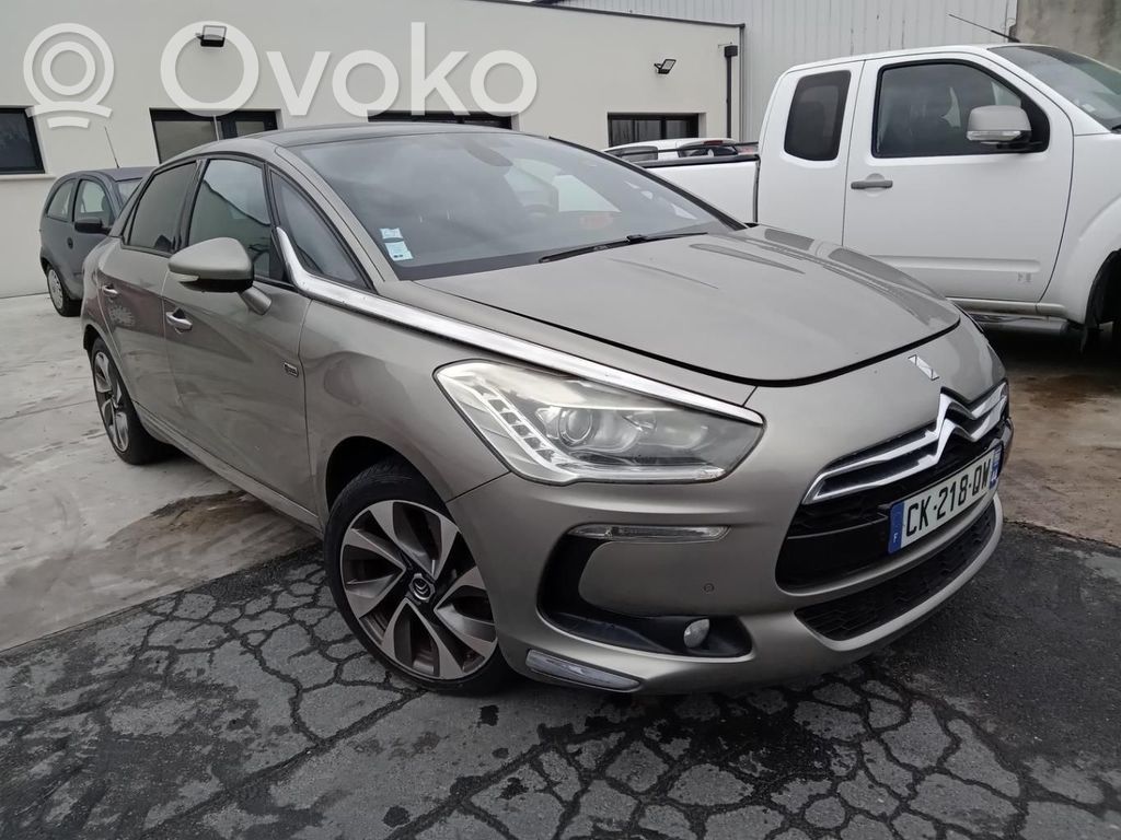 Citroen DS5 Wischwasserbehälter 