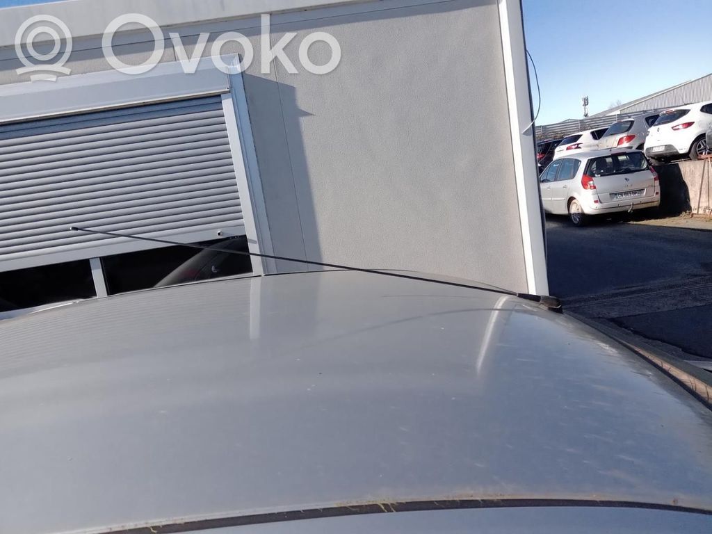 Dacia Logan I Radion antenni 