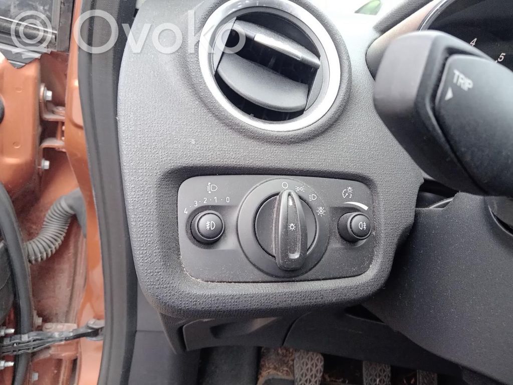 Ford Fiesta Interruptor de luz 