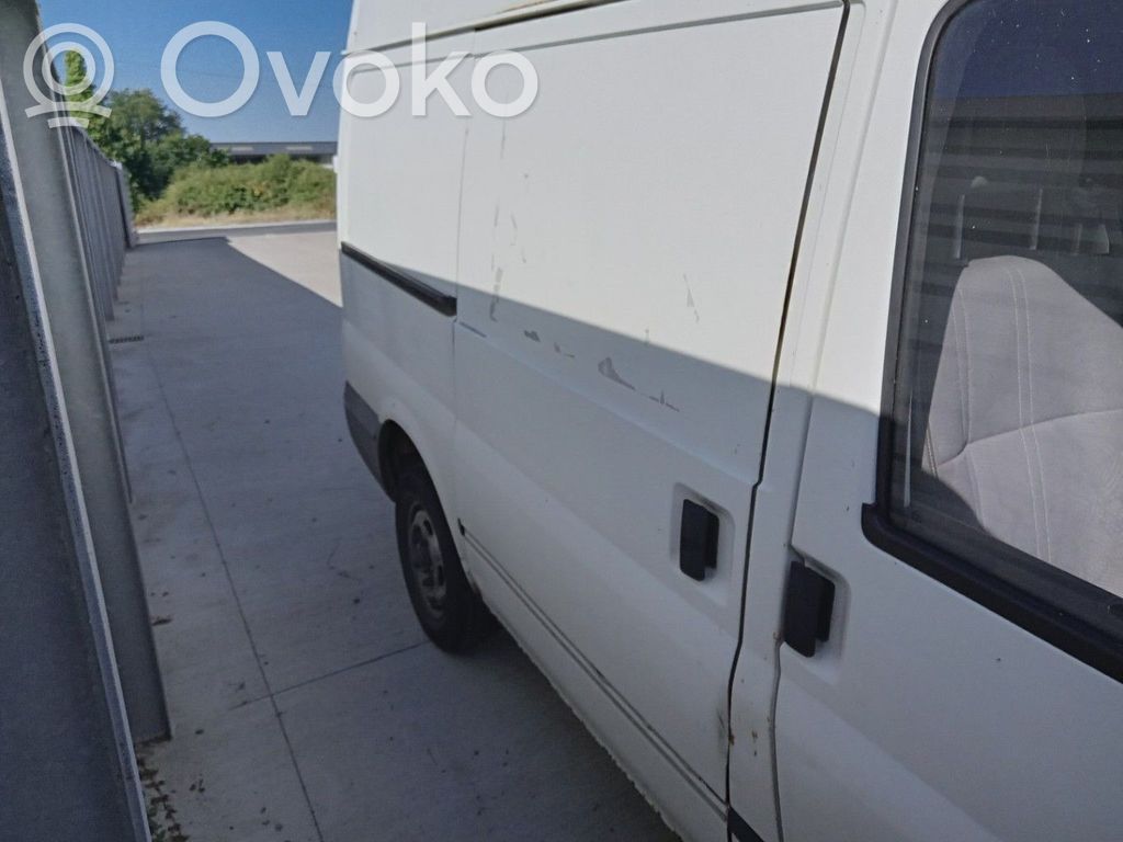 Side sliding door   4769930