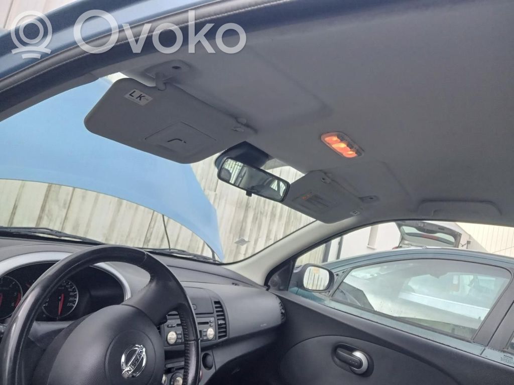 Nissan Micra Etuistuimen valo 