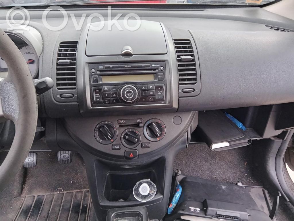 Nissan Note (E11) Hazard light switch 