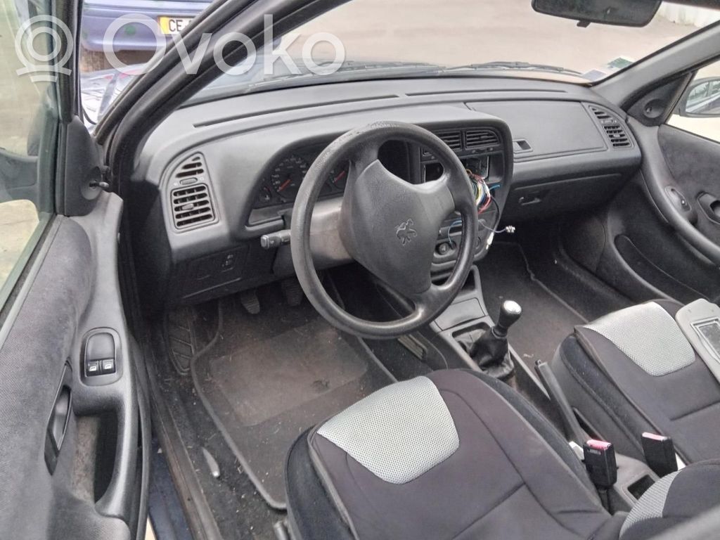 Peugeot 306 Klamka wewnętrzna drzwi tylnych 