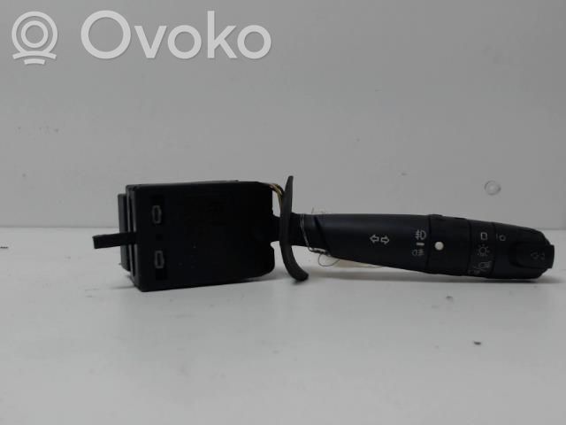 Peugeot 607 Interruptor de luz 