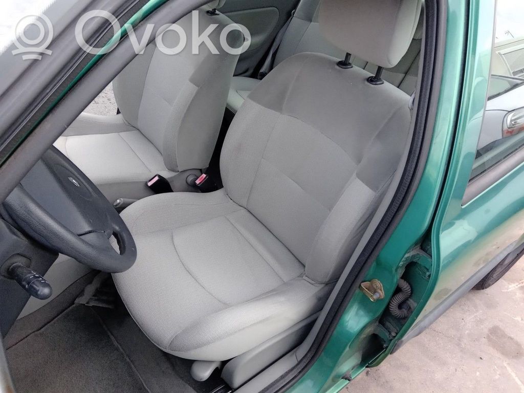 Renault Clio II Cinturón delantero 