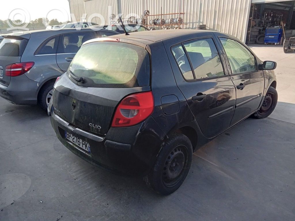 Renault Clio III Third/center stoplight 