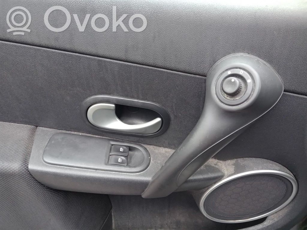 Renault Clio III Electric window control switch 