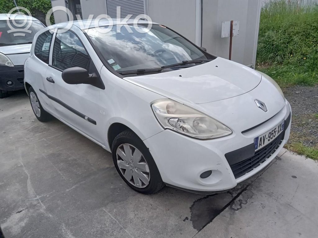 Renault Clio III Konepelti 