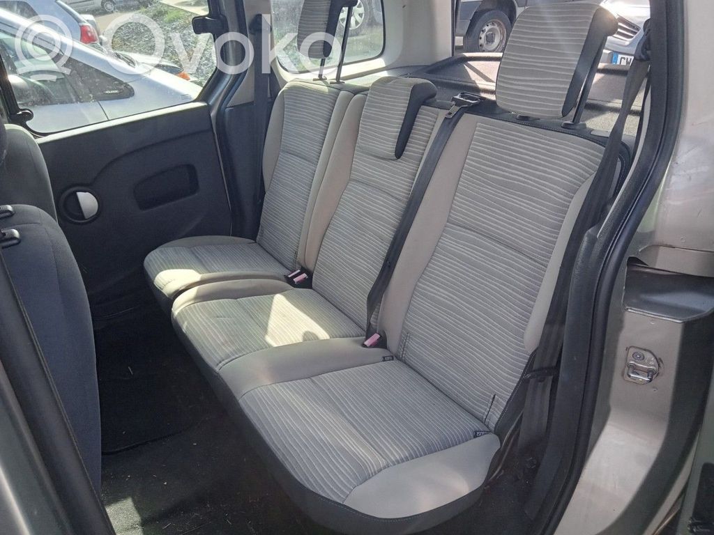 Renault Kangoo II Takaistuin 