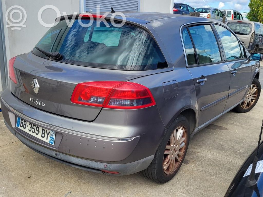 Renault Vel Satis Lampă spate în capacul portbagajului 