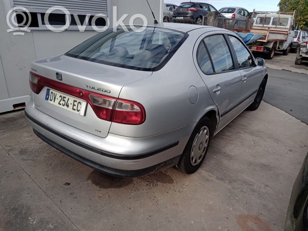 Seat Toledo II (1M) Luna de la puerta trasera 
