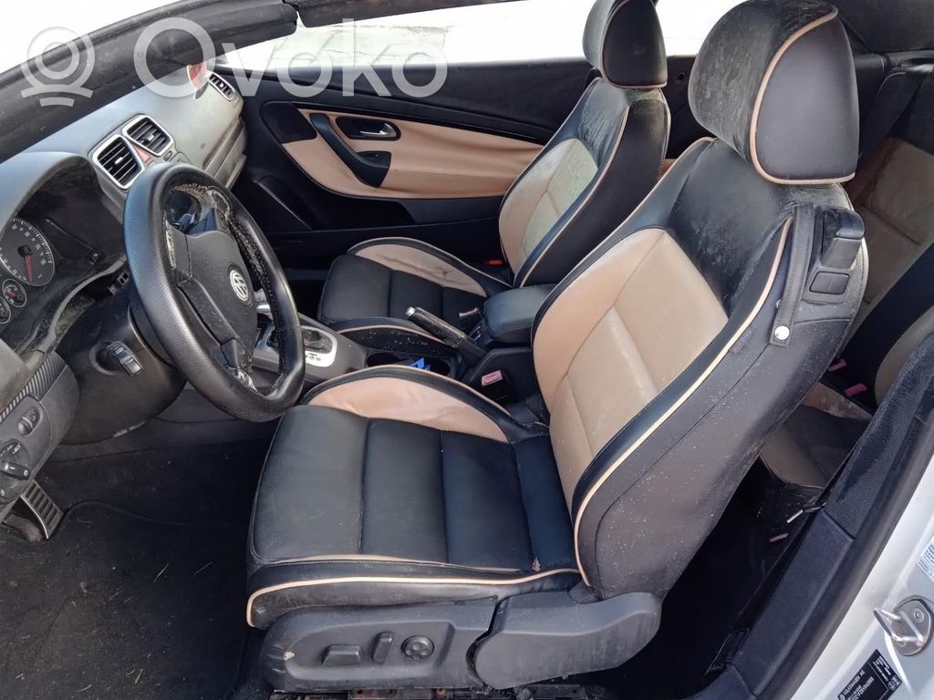 Volkswagen Eos Cinturón delantero 