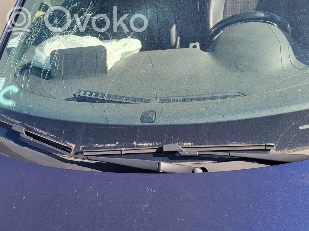 Front wiper blade arm