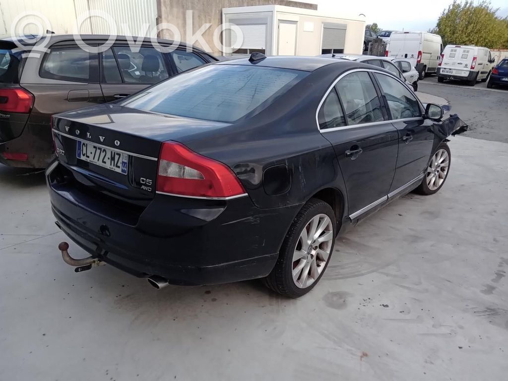 Volvo S80 Takajarrusatula 