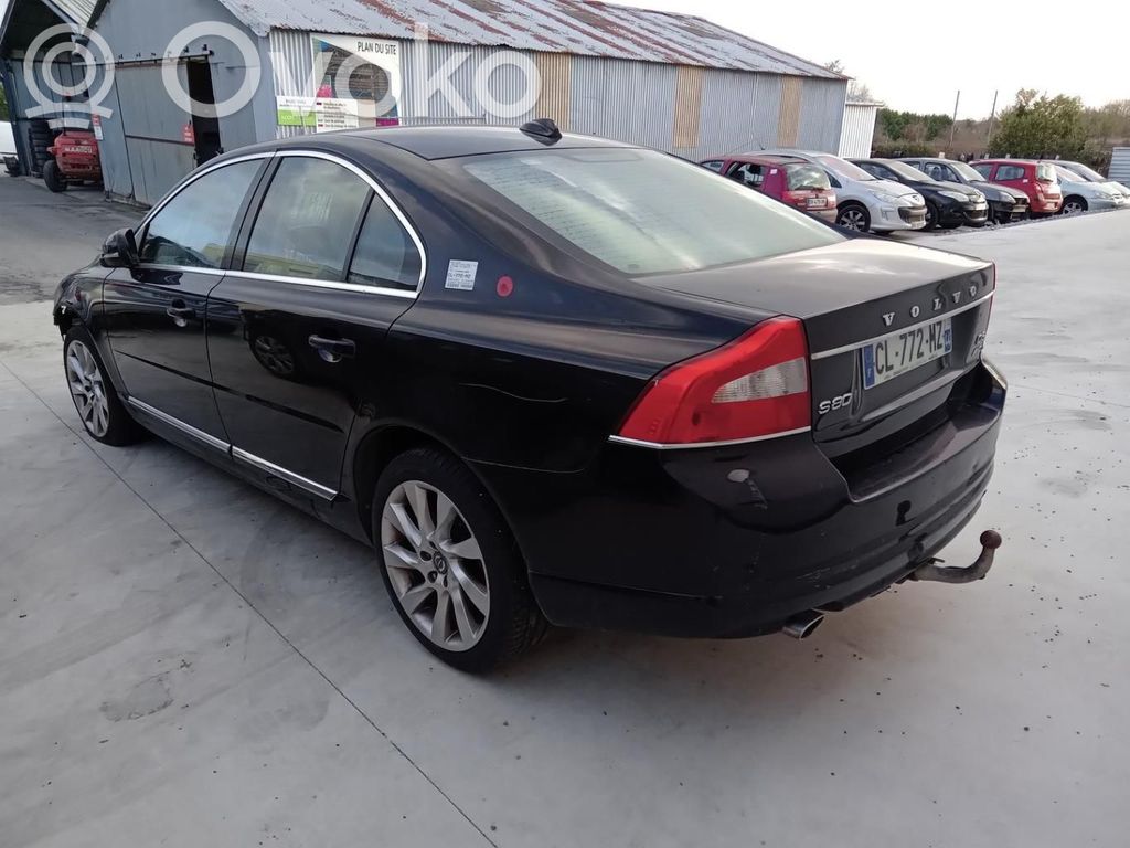 Volvo S80 Takajarrusatula 