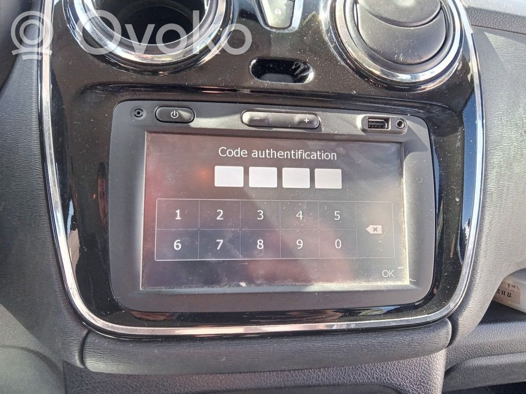 Dacia Lodgy Radio/CD/DVD/GPS head unit 