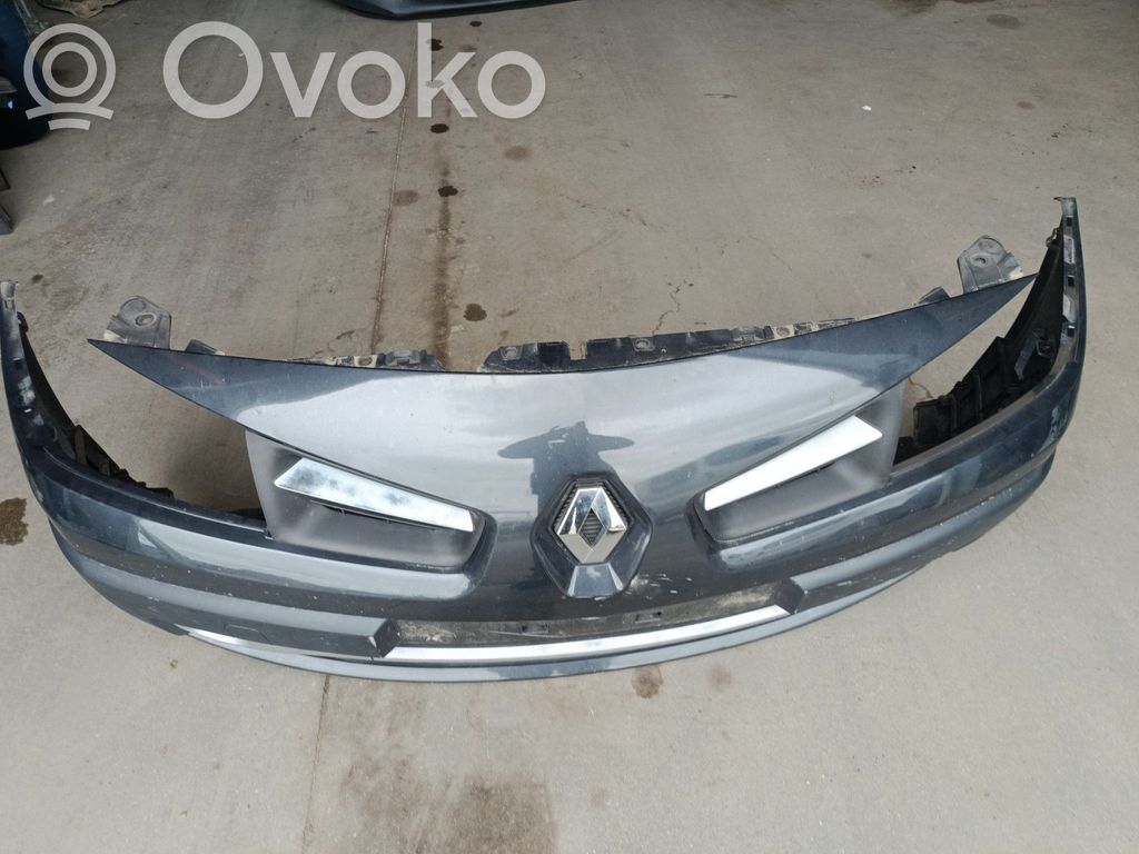 Renault Megane II Parachoques delantero 
