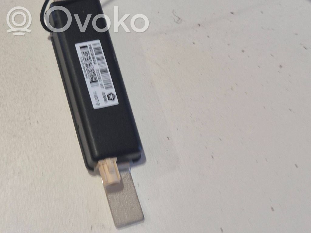 Dodge Challenger Antenos stiprintuvas 