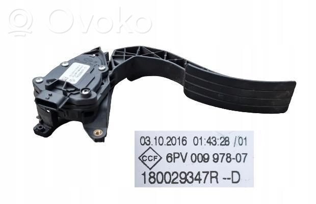 Renault Captur Accelerator throttle pedal 