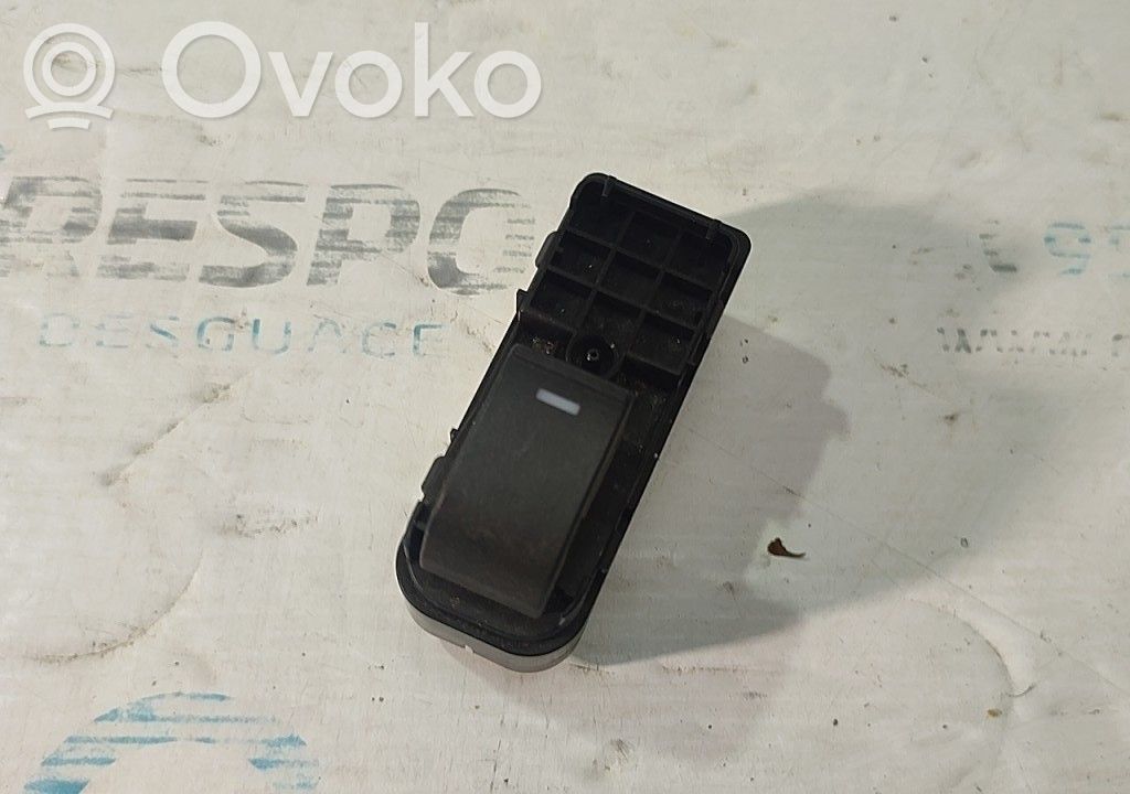 Electric window control switch   BCD166380A