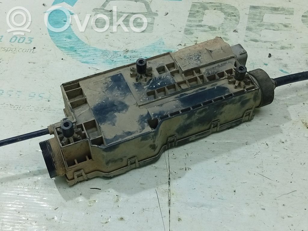Hand parking brake switch   6797790